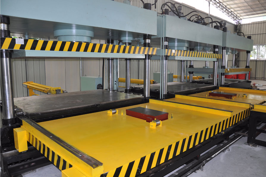 全自動(dòng)熱壓成型液壓機(jī)生產(chǎn)線